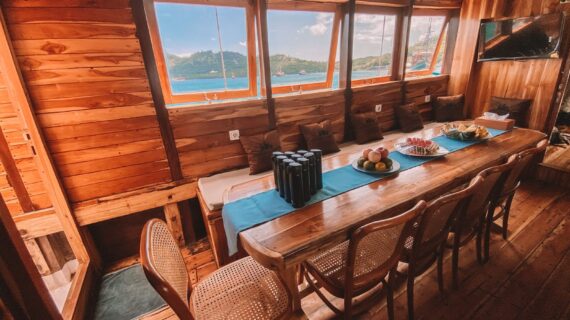 Sewa-Kapal-Andalucia-II-Liveaboard-010-scaled-1.jpg