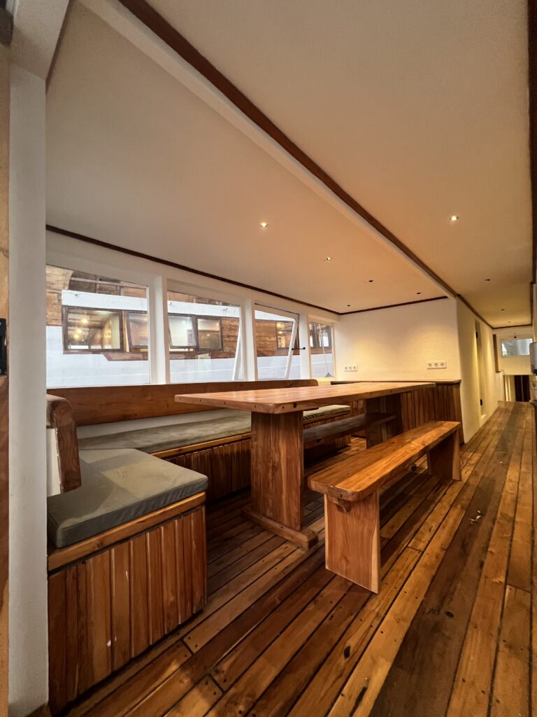 back-area-lanakila-cruise